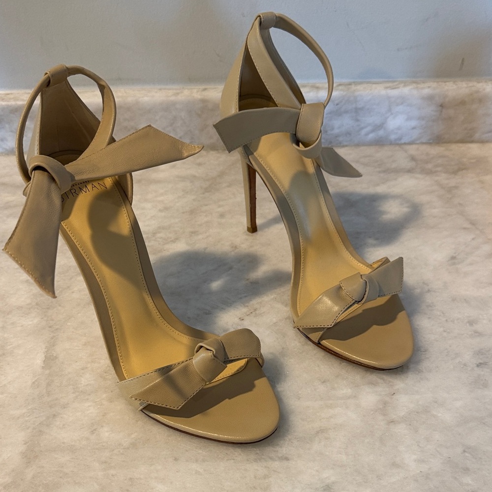 Alexandre Birman Beige Bow Heels